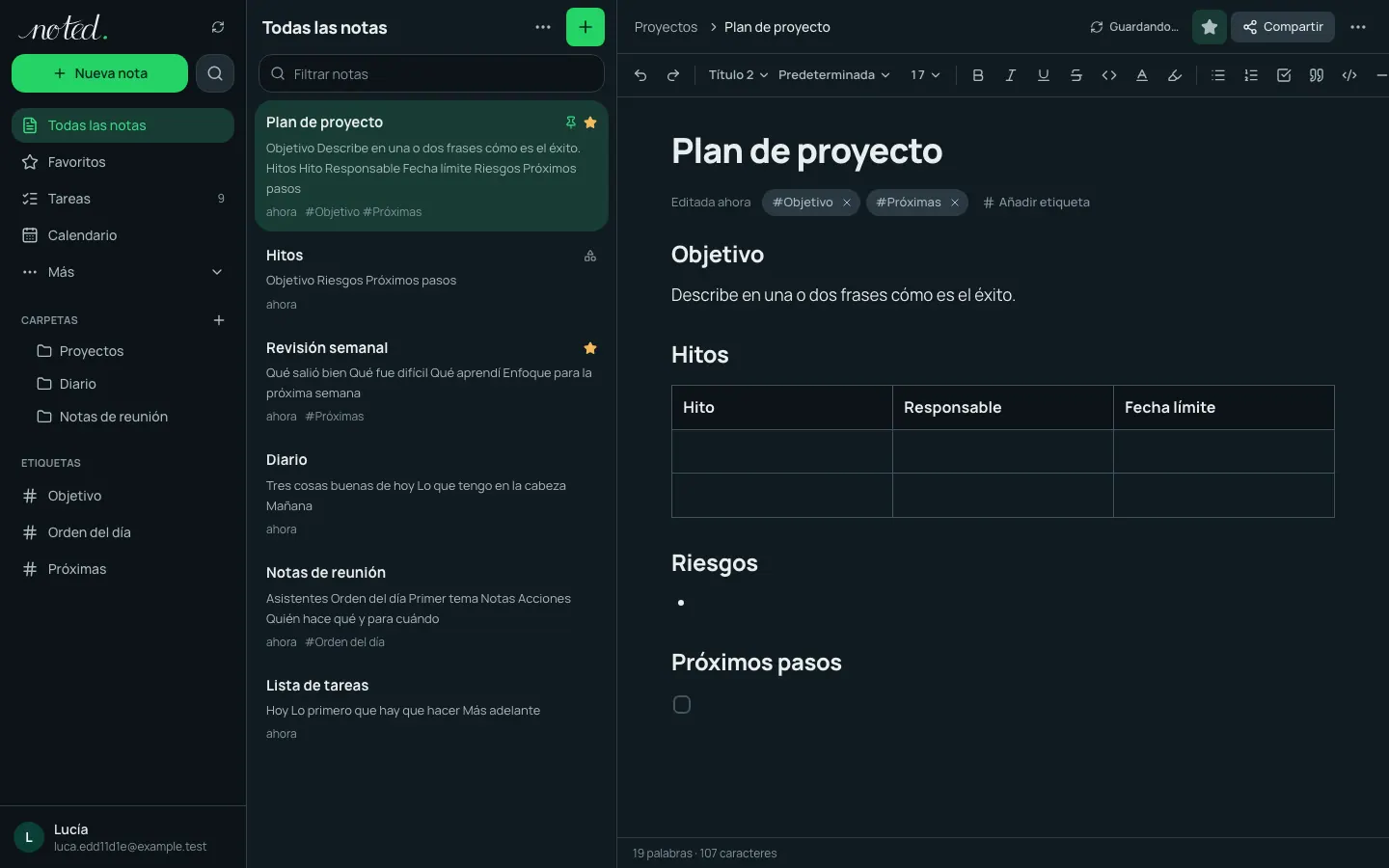 El editor de noted. con una nota abierta junto a la lista de carpetas
