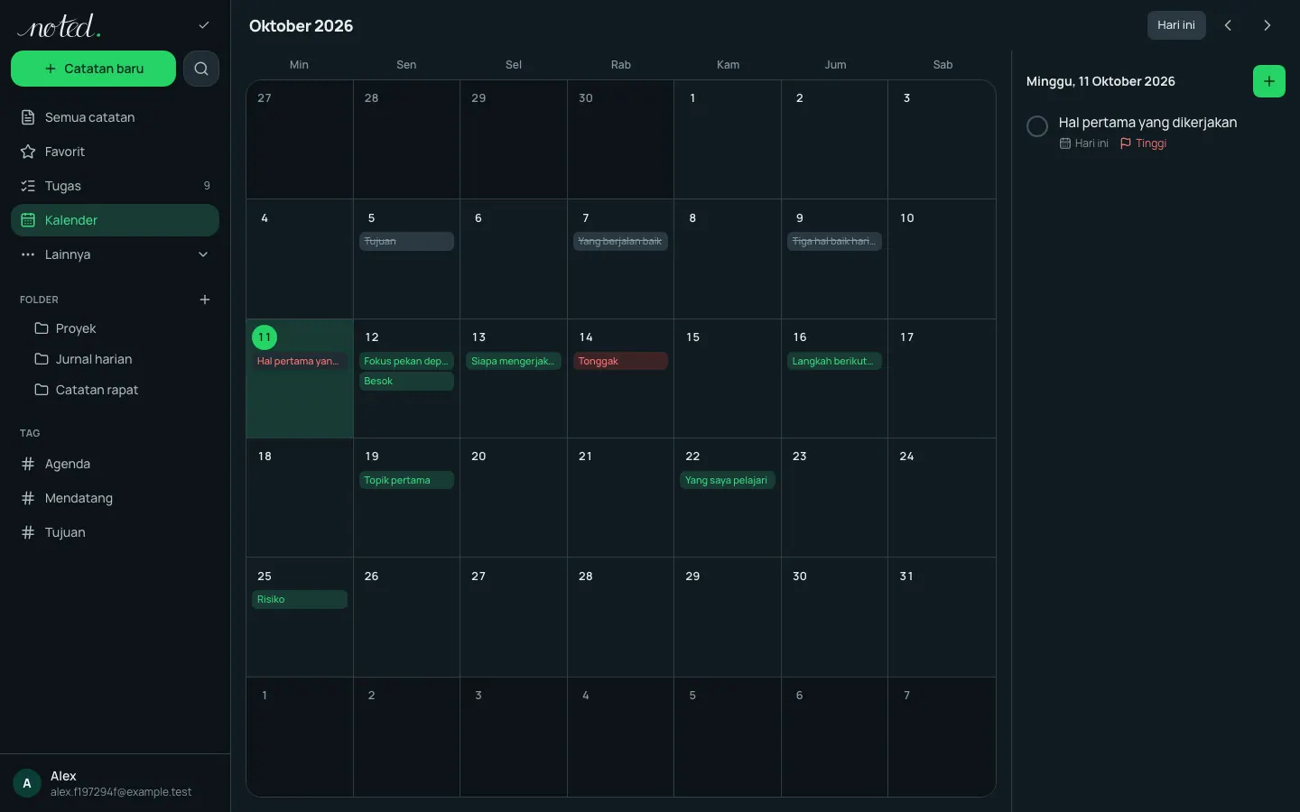 Kalender dengan tugas dan pengingat selama sebulan