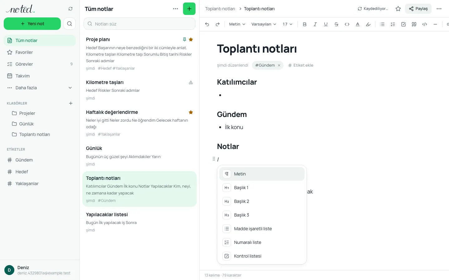 Editörde eklenebilecek blokları listeleyen eğik çizgi menüsü